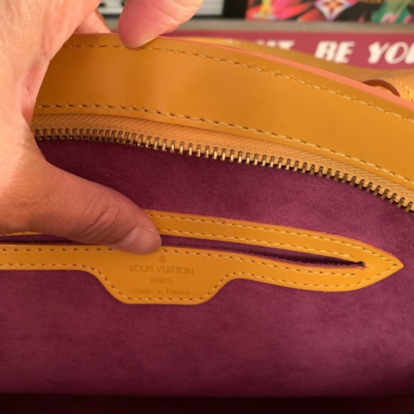 💯 Authentic LV Epi Leather Saint Jacques - Picture 13 of 16